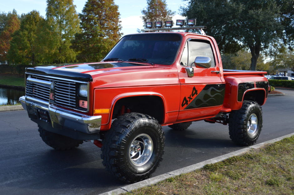 No Reserve: 1987 GMC Sierra Stepside 4×4 4-Speed