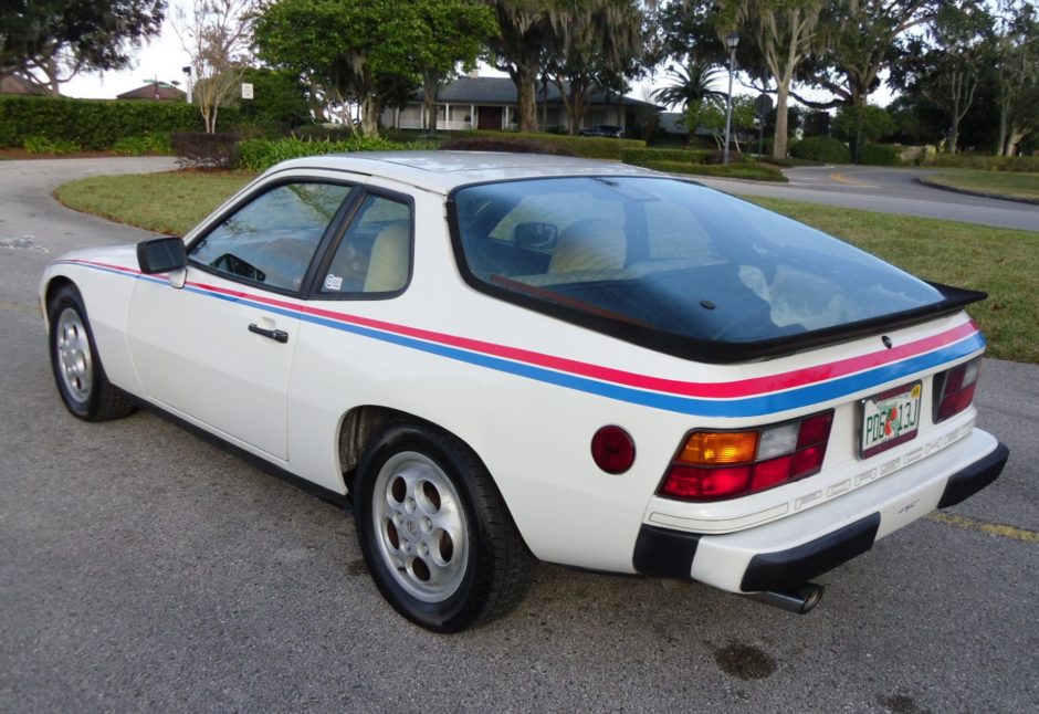 No Reserve: 1988 Porsche 924S