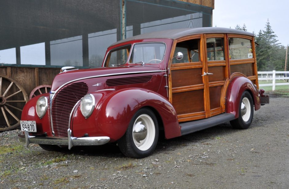 1938 Ford Deluxe Woodie Station Wagon