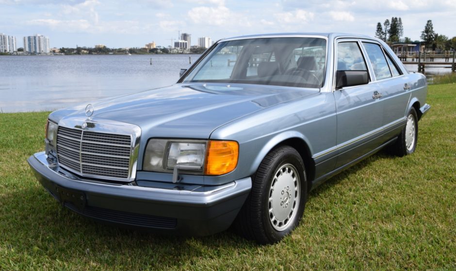 1990 Mercedes-Benz 300SE