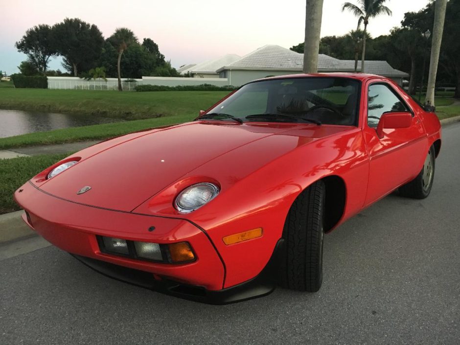1983 Porsche 928S 5-Speed
