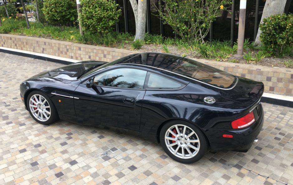 15k-Mile 2006 Aston Martin Vanquish S