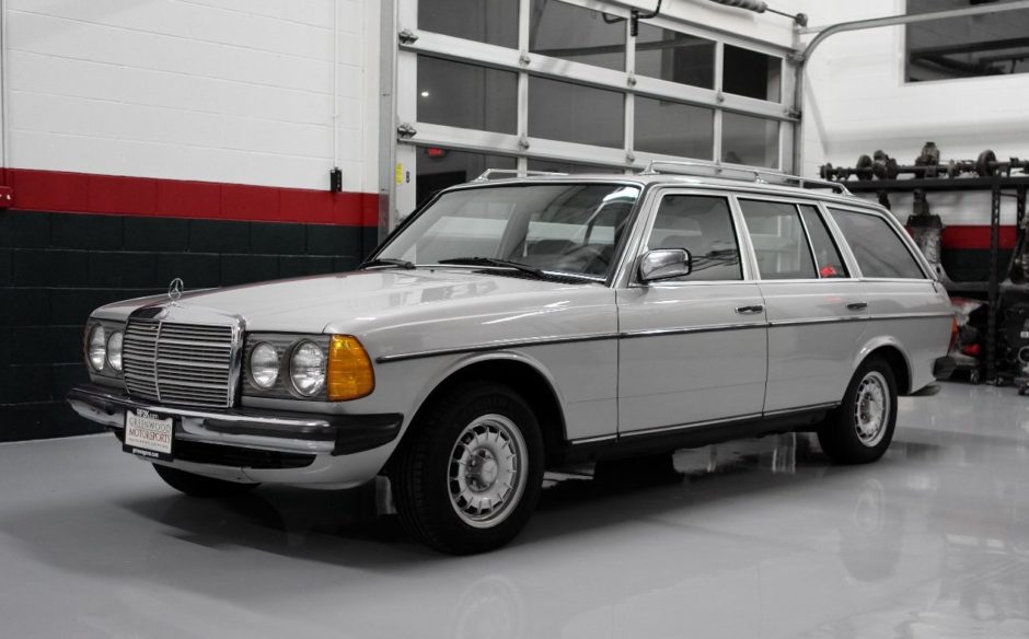 No Reserve: 1985 Mercedes-Benz 230TE