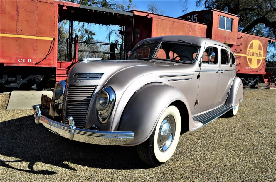 1937 Chrysler Airflow Eight