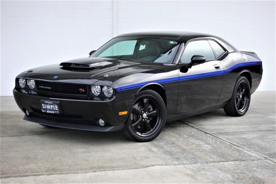 400-Mile 2010 Dodge Challenger R/T Mopar ’10 6-Speed