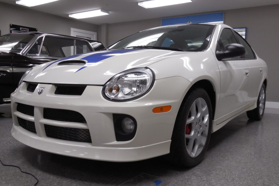 1,600-Mile 2005 Dodge Neon SRT-4 Commemorative Edition