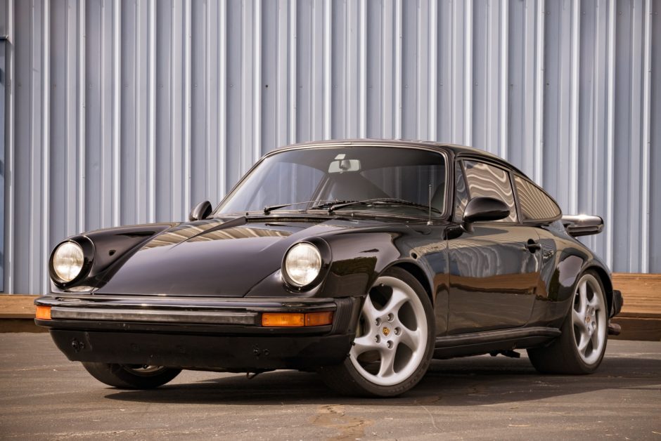 Modified 1975 Porsche 911S
