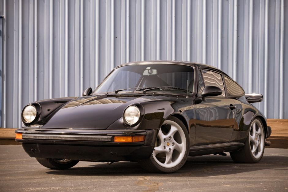 Modified 1975 Porsche 911S