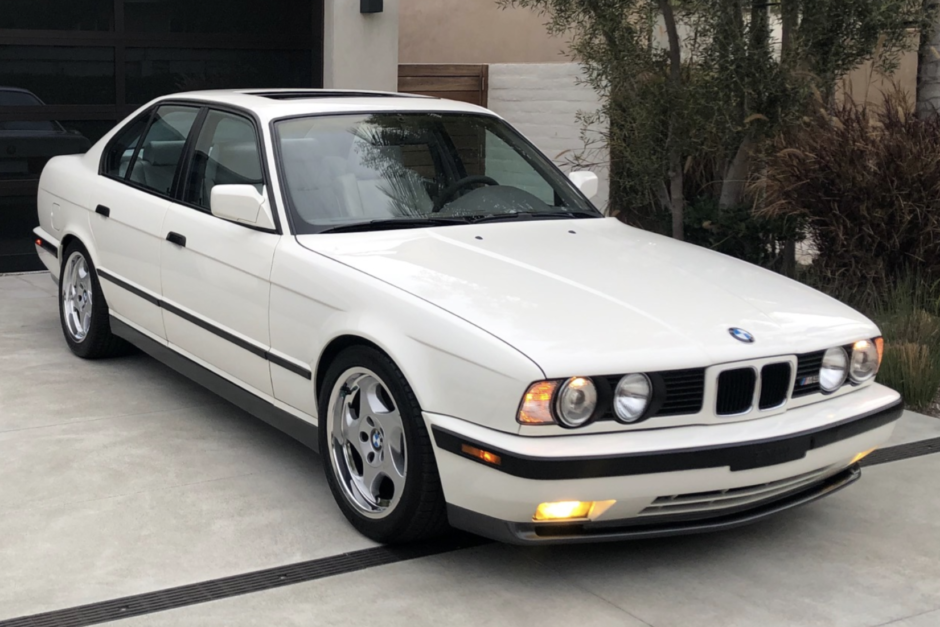 1991 BMW M5