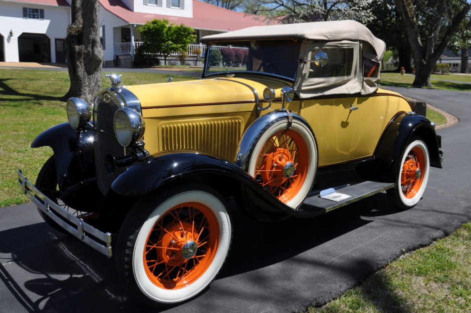 1931 Ford Model A Deluxe Roadster