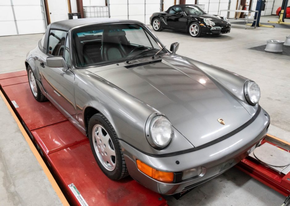 1990 Porsche 911 Carrera 2 Targa