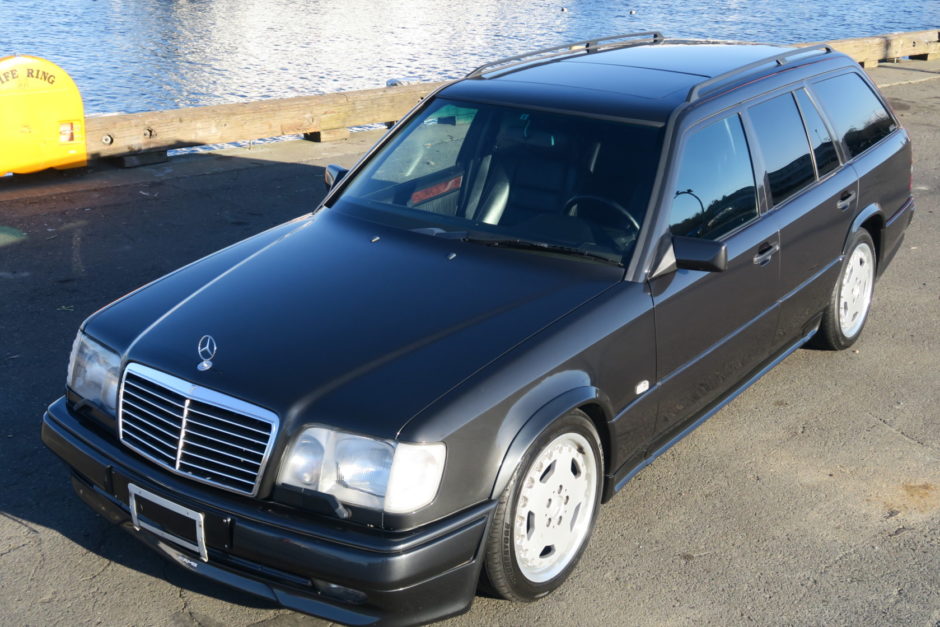 1993 Mercedes-Benz E320T AMG