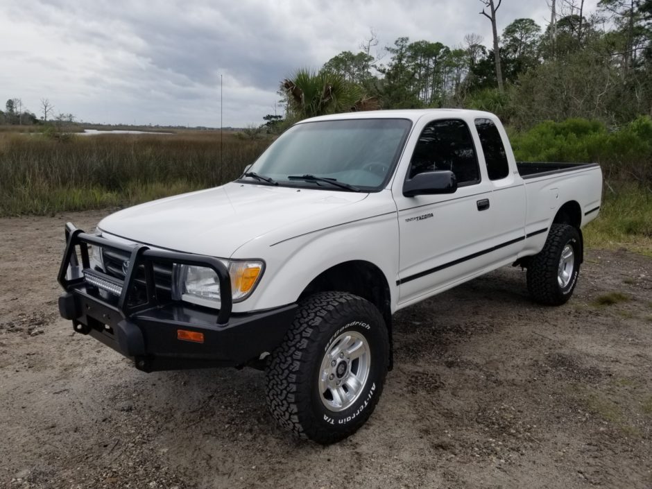 Turbodiesel-Powered 2000 Toyota Tacoma 4×4