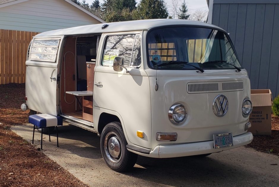 1971 Volkswagen Bus Tin Top Camper